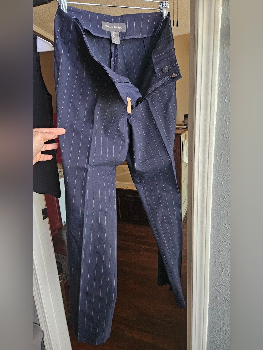 Banana Republic Women's Navy Blue Pinstripe Trousers / Dress Pants